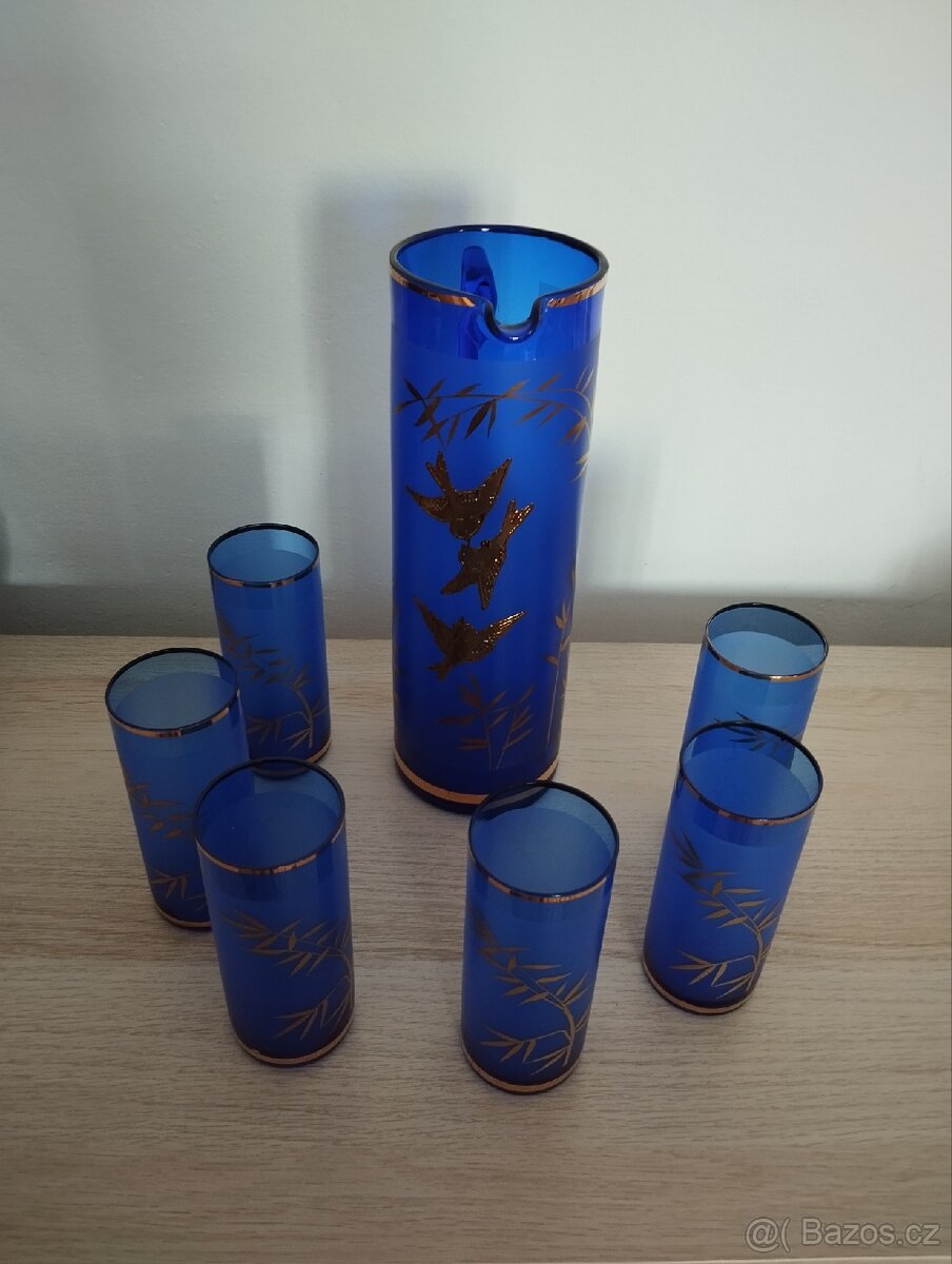 Prodám ručně foukané, broušené a malované skleněné soupravy. - 2
