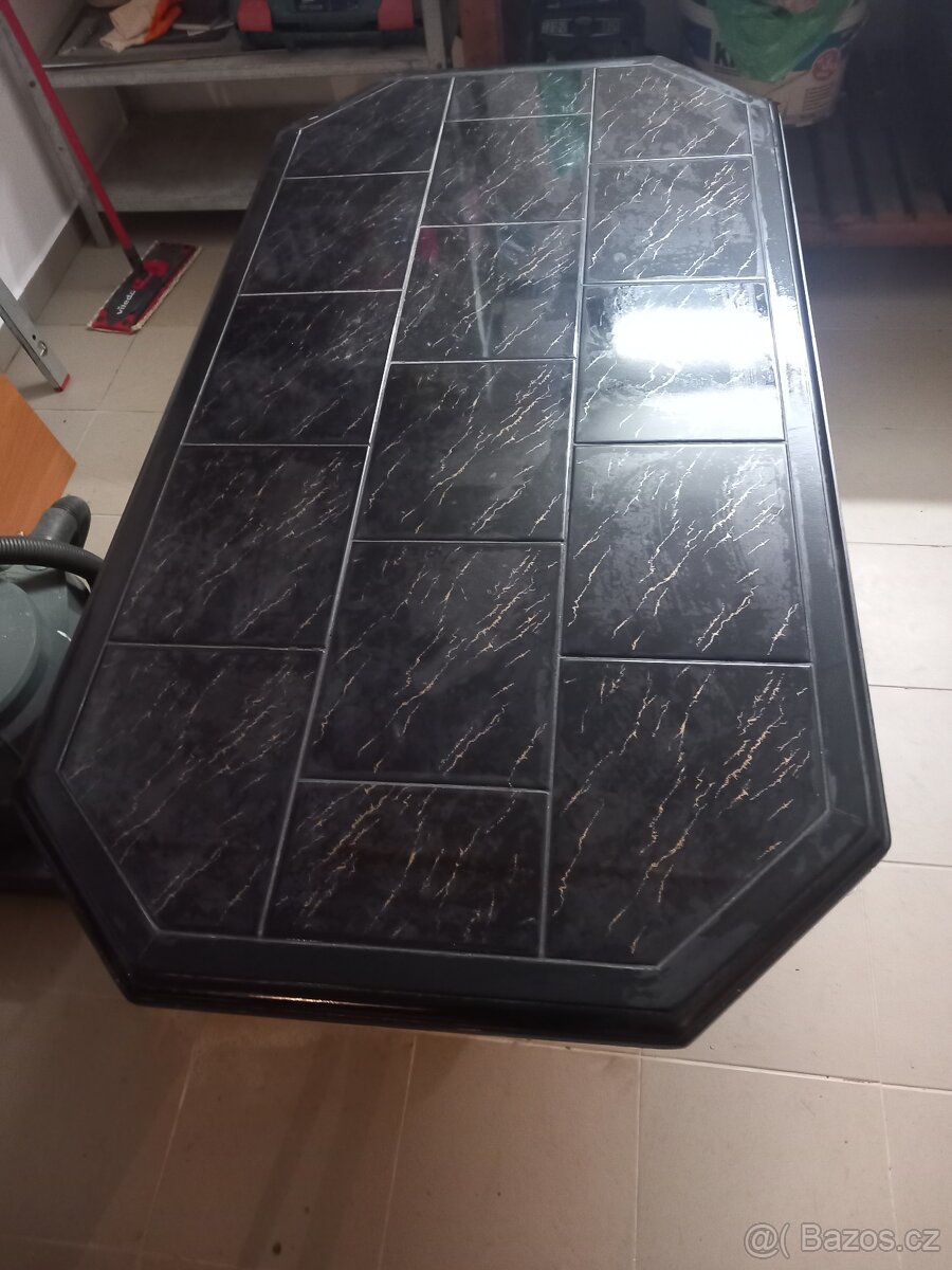 Konferenční stolek - 2