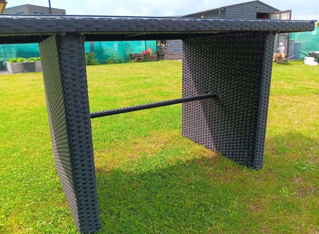 Ratanový stůl se sklem - 2