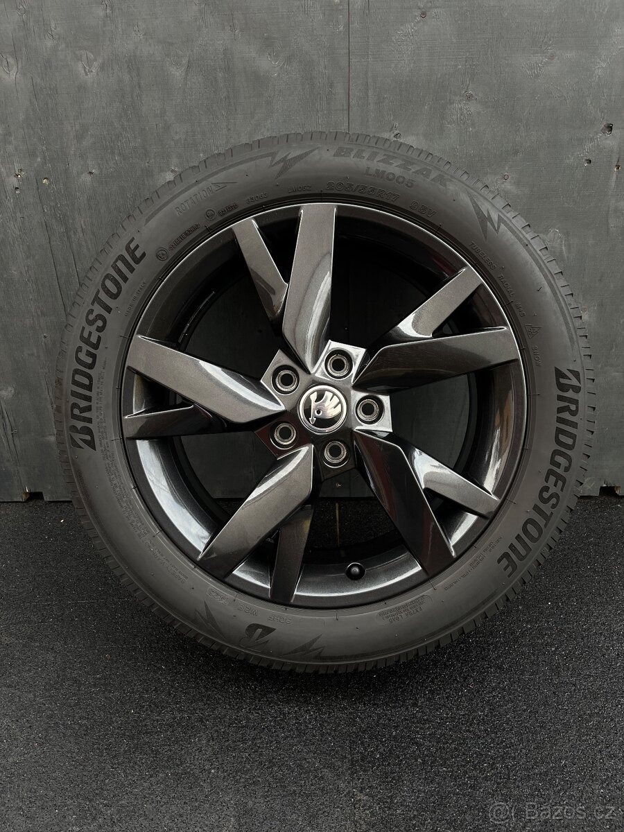 Alu. škoda octavia LYRA 5x112 205/55/17 - 2