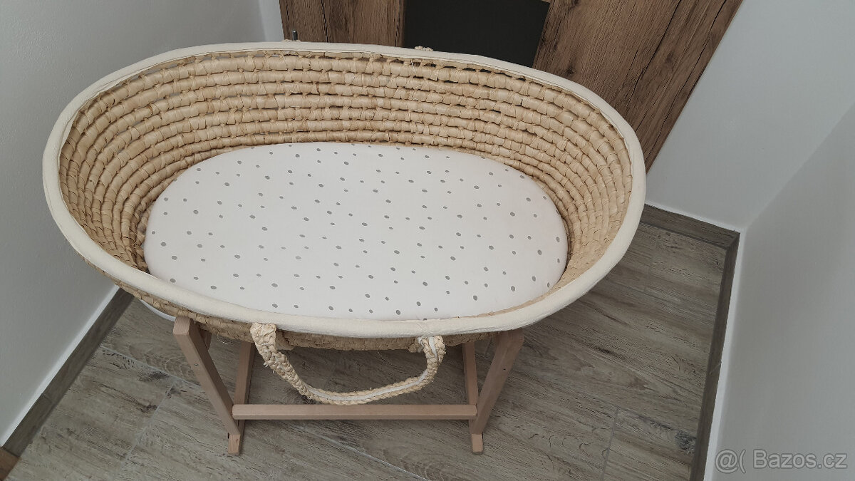 Mojžíšův koš s podstavcem - 2