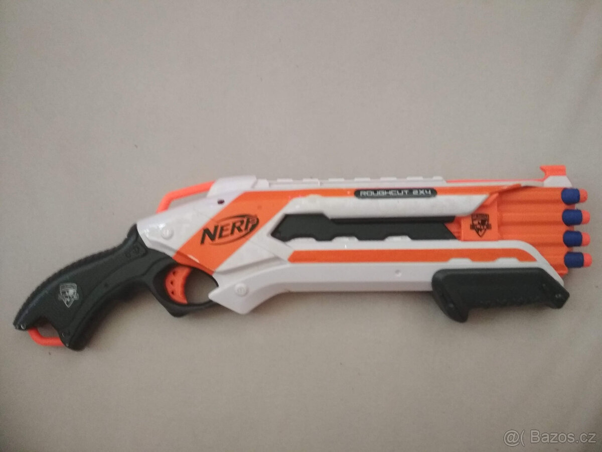 NERF Elite Rougcut 2x4 s 8 šipkami - 2