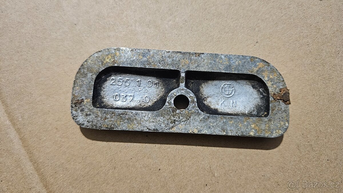 Prodám víčko BMW r66 - 2