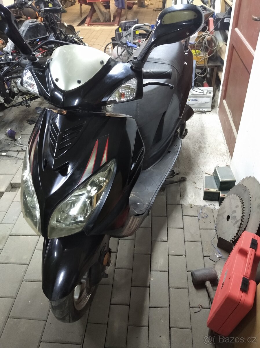 Skútr baotian 50 bez tp na díly pole stavbu přestavbu - 2