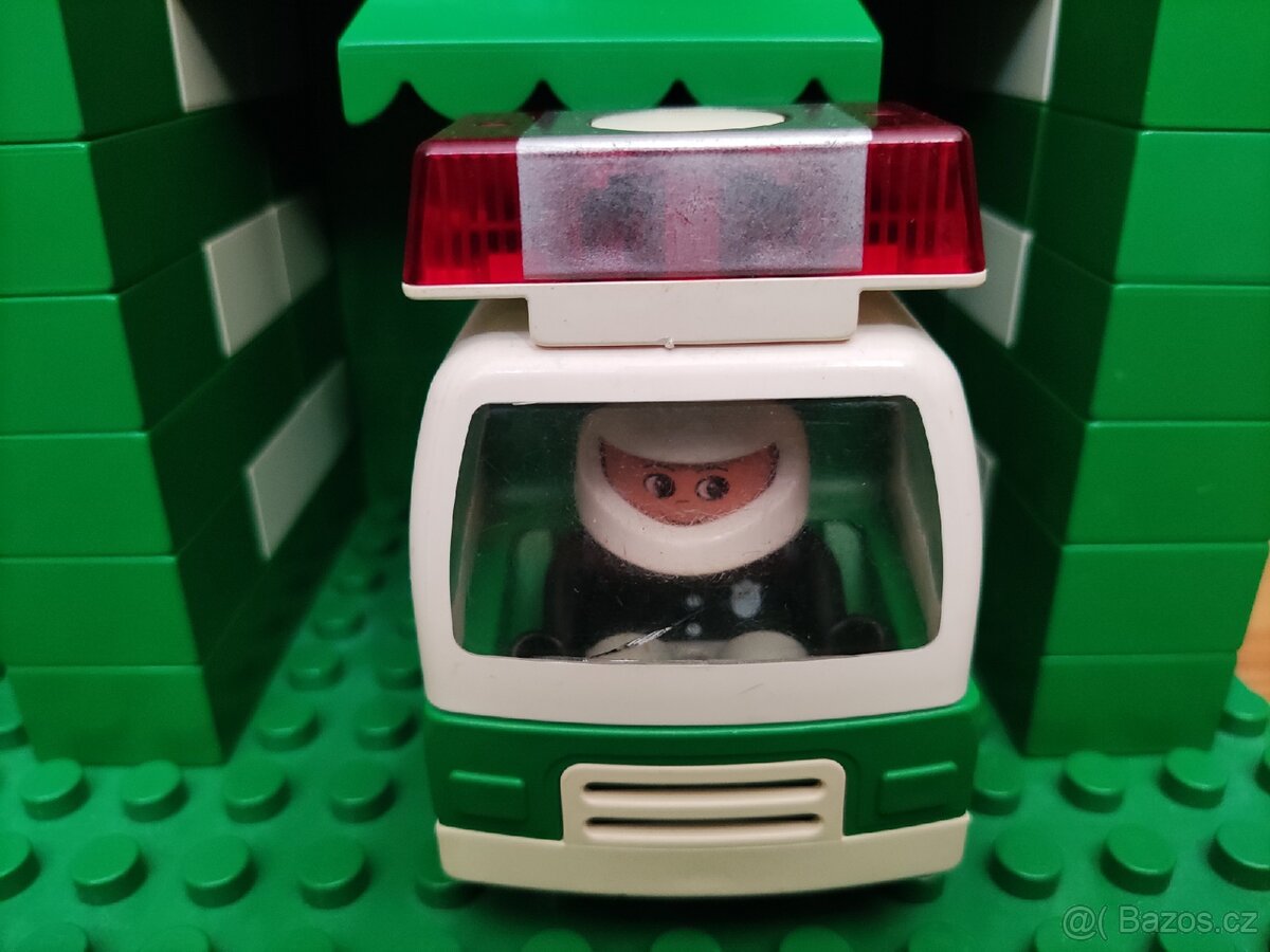 LEGO DUPLO policejní stanice - 2