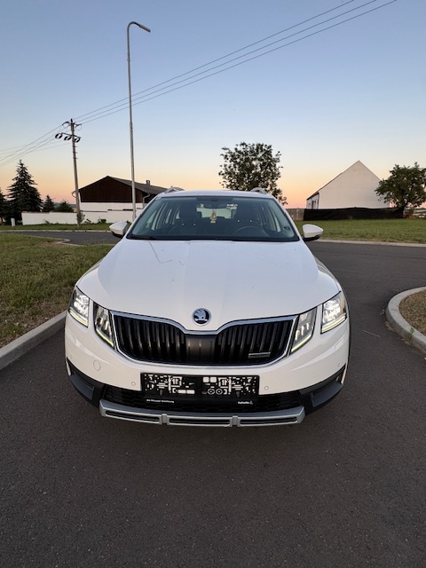 Škoda Octavia combi 3, 2.0 TDi, model SCOUT - 2