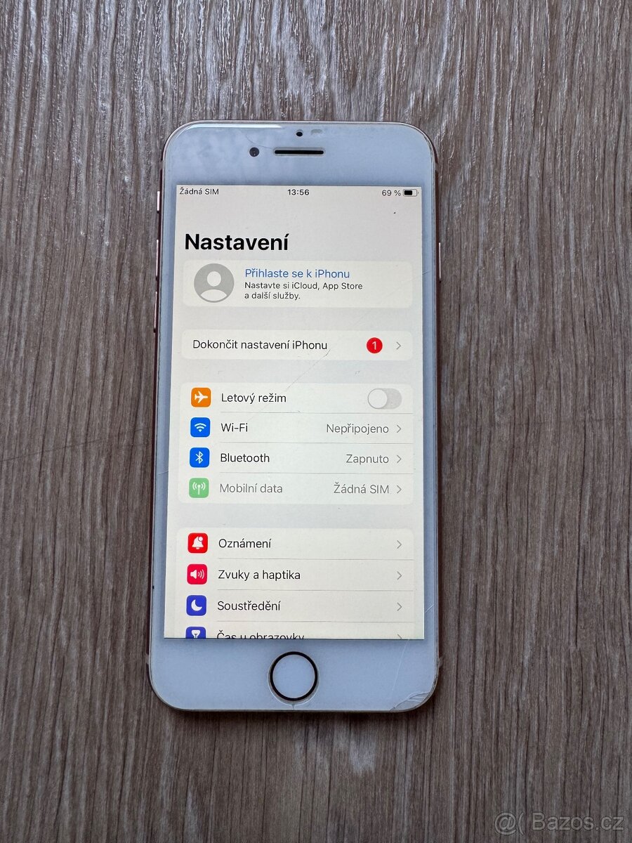 Apple iPhone 8 64GB Zlatý - 2