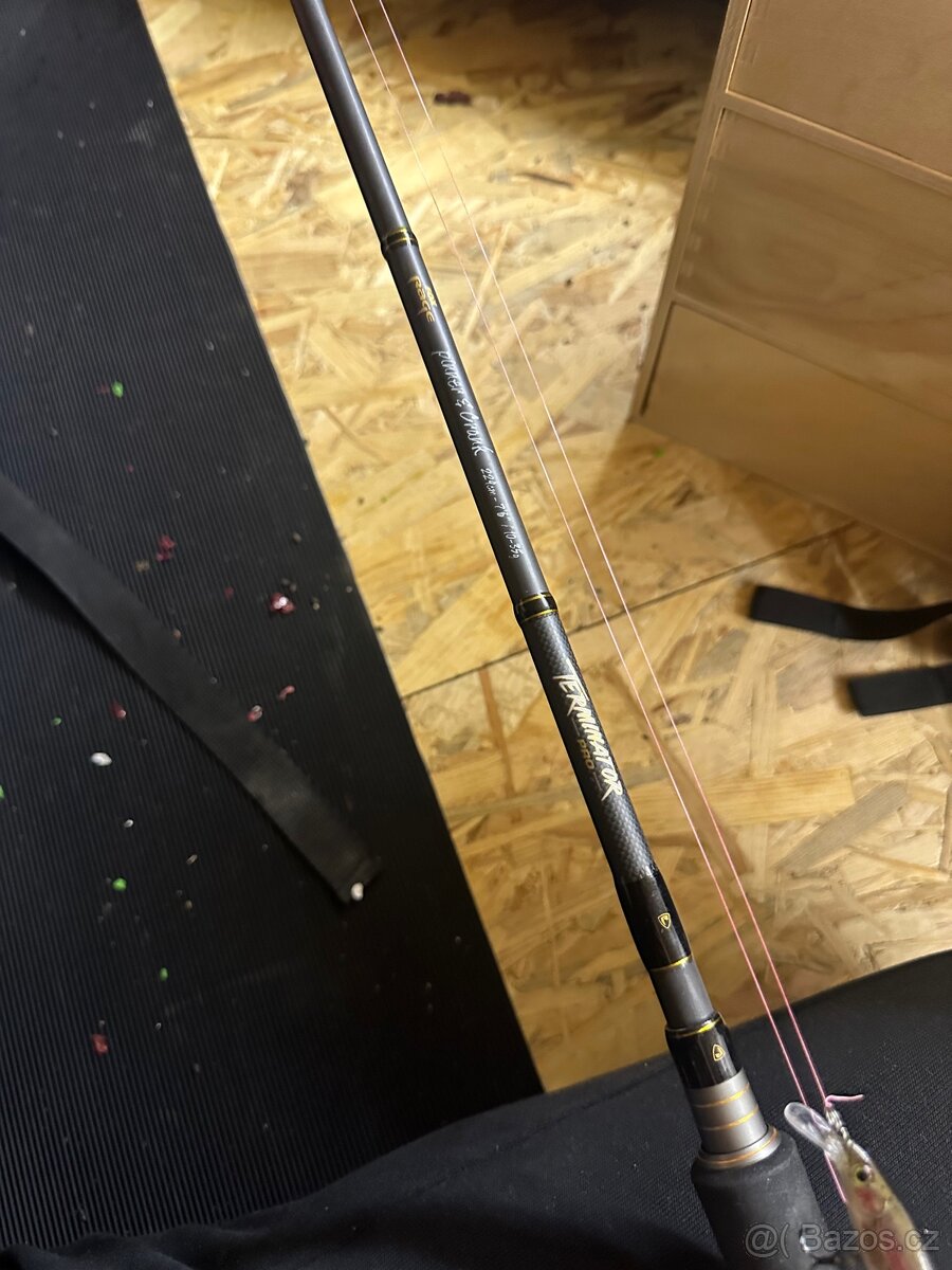 Prut na přívlač bait cast - 2