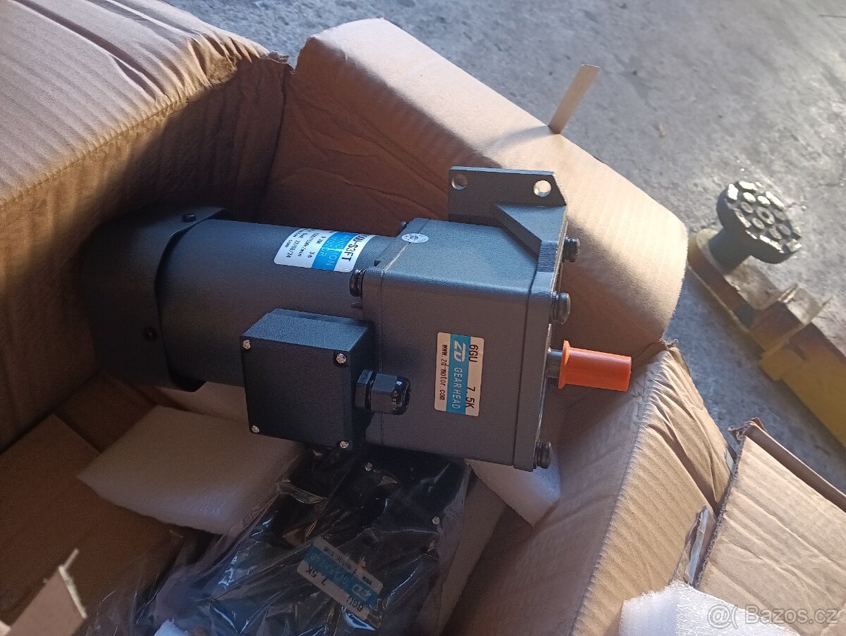 Motor s převodovkou - 2