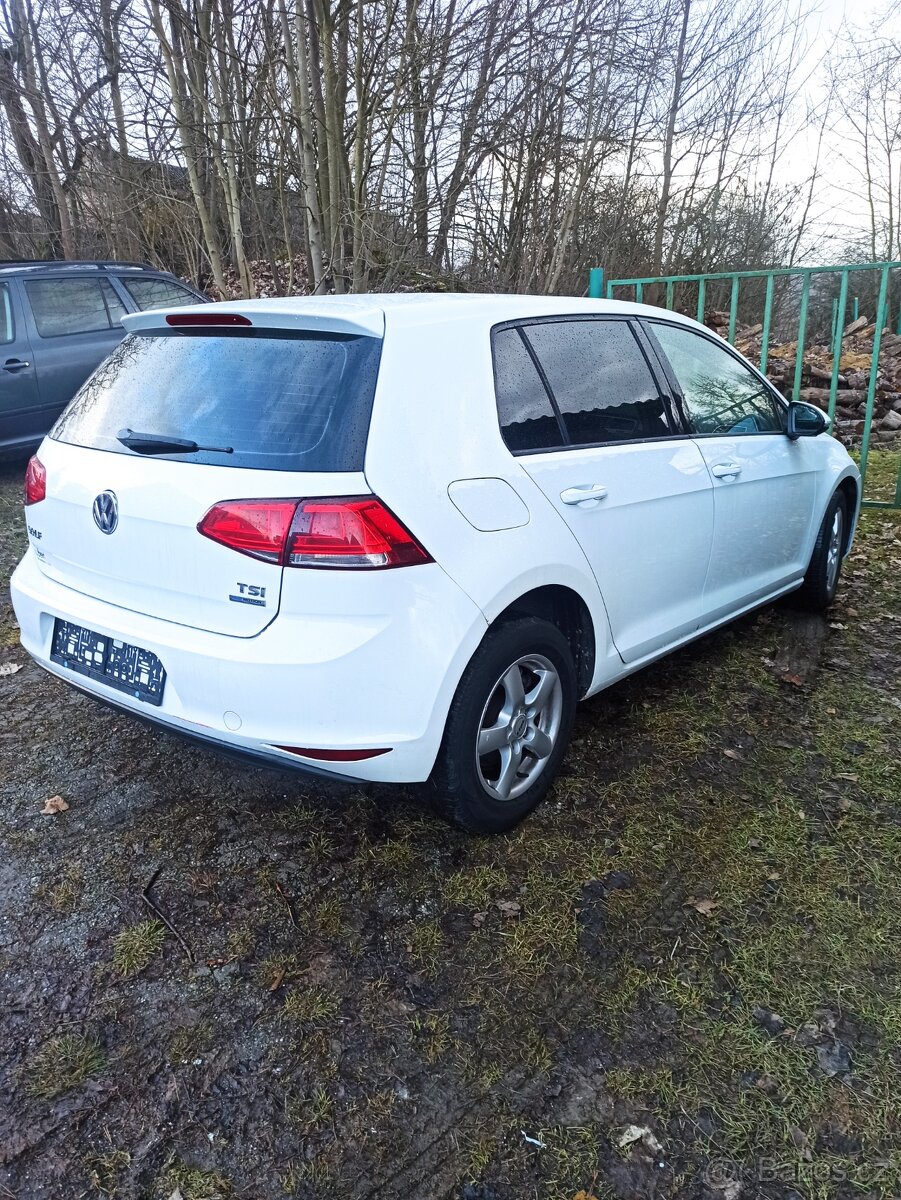 VW Golf 7 r. v. 2013 . 1.2.tsi 63kw - 2