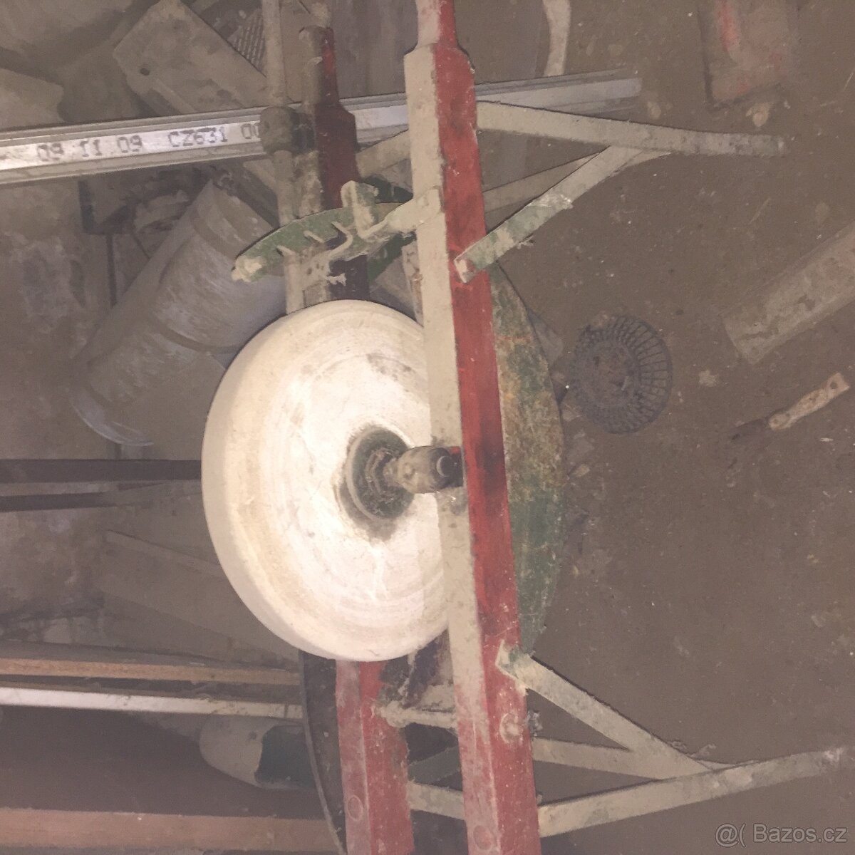 Ruční Bruska - starožitnost - 2