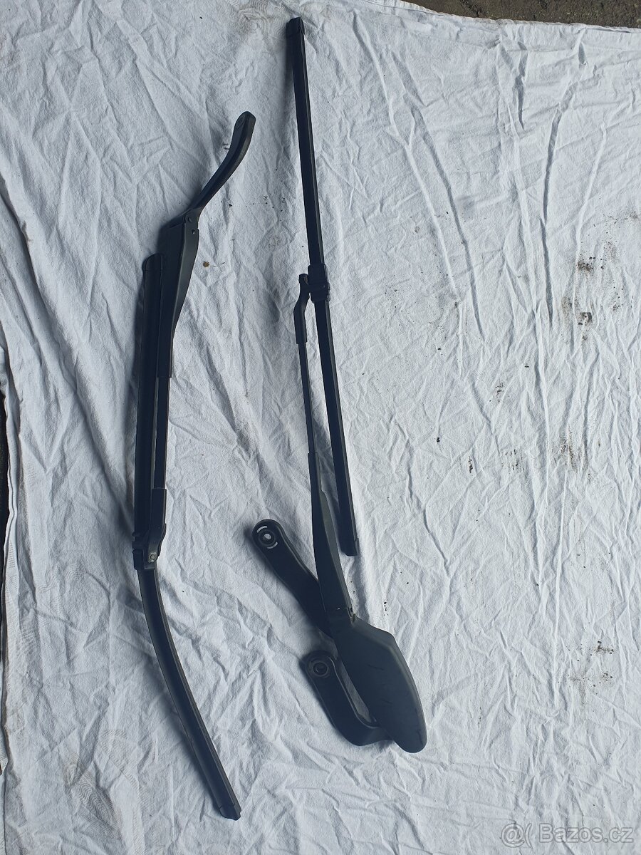 W211 mechanizmus stěračů a motor - 2