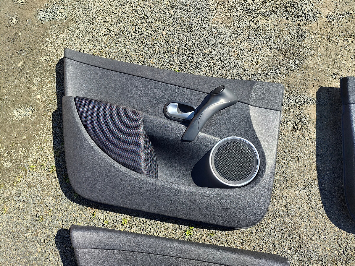 Tapeci Clio III - HB - 2