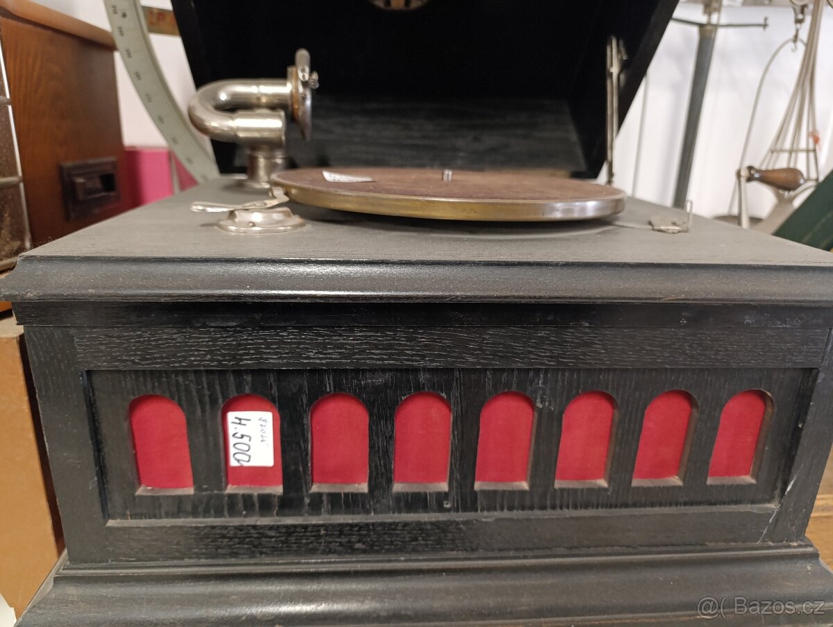 Starý gramofon - 2
