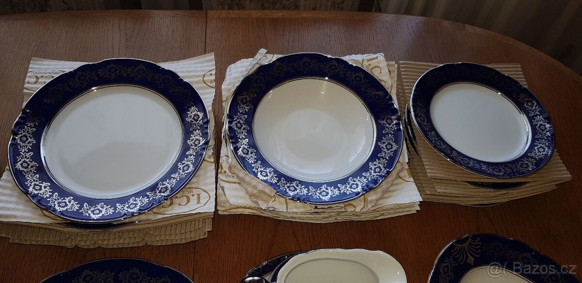 Jídelní servis s modrým lemem Constance Thun - 2