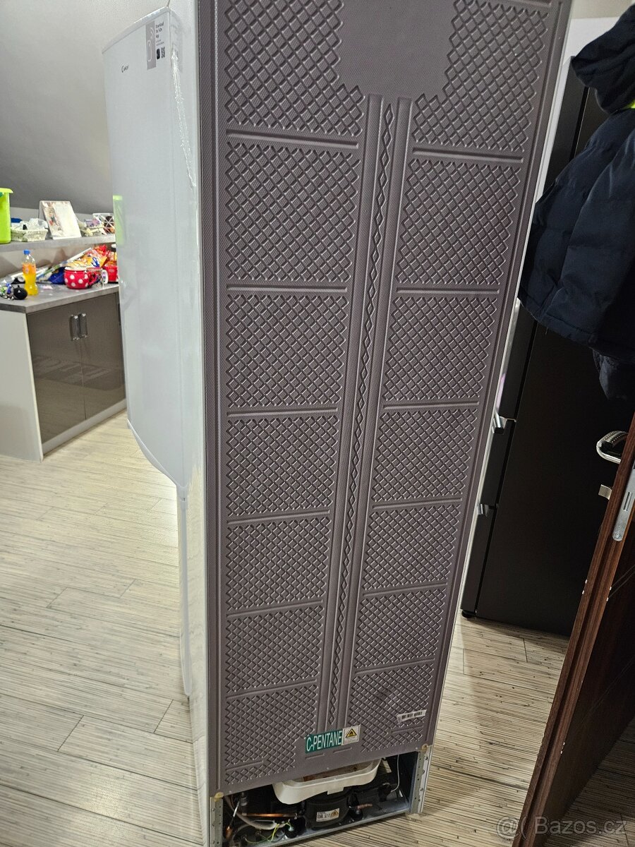 Prodám lednici s mrazákem candy - 2