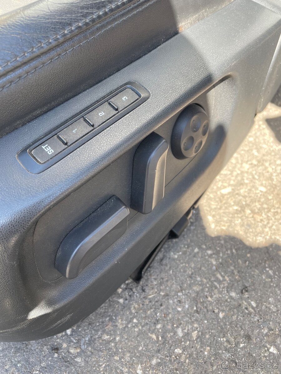 Sedačky škoda octavia 2 výhřev - 2