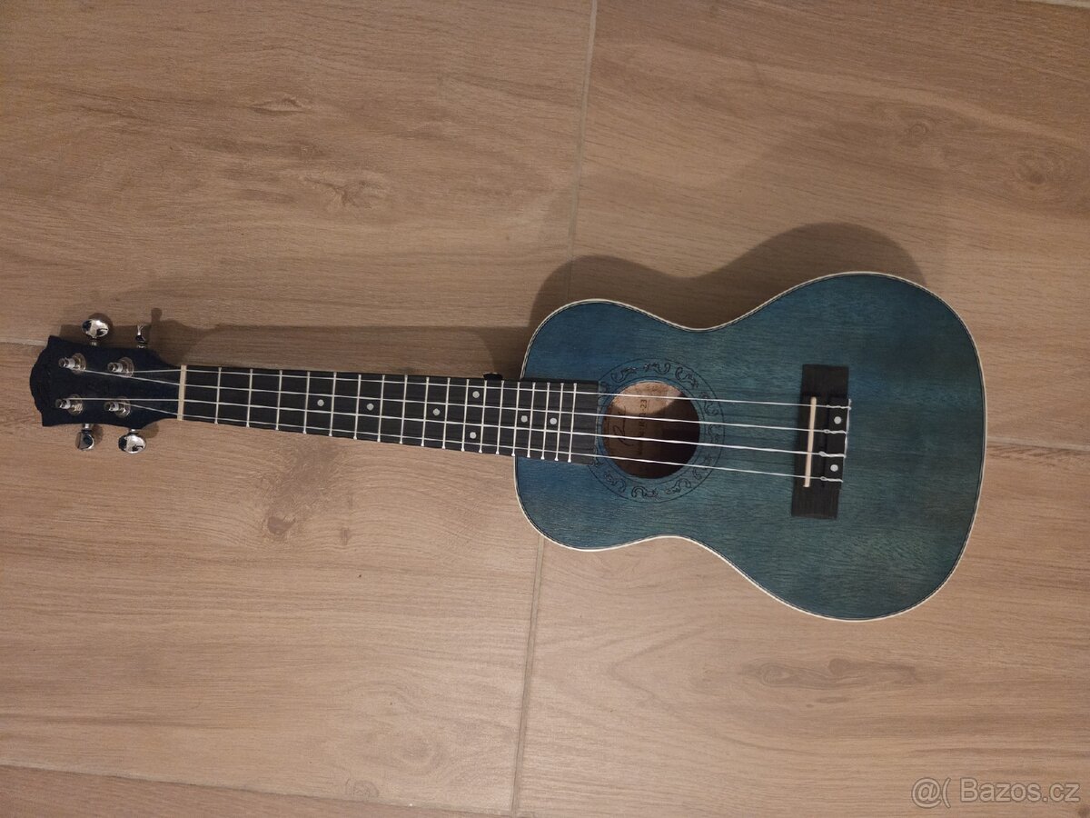 Ranch Concert Ukulele - 2