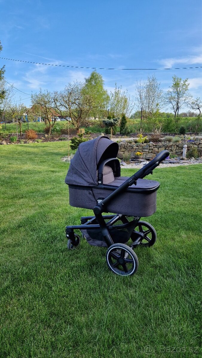 Kočárek Joolz Hub+ - 2