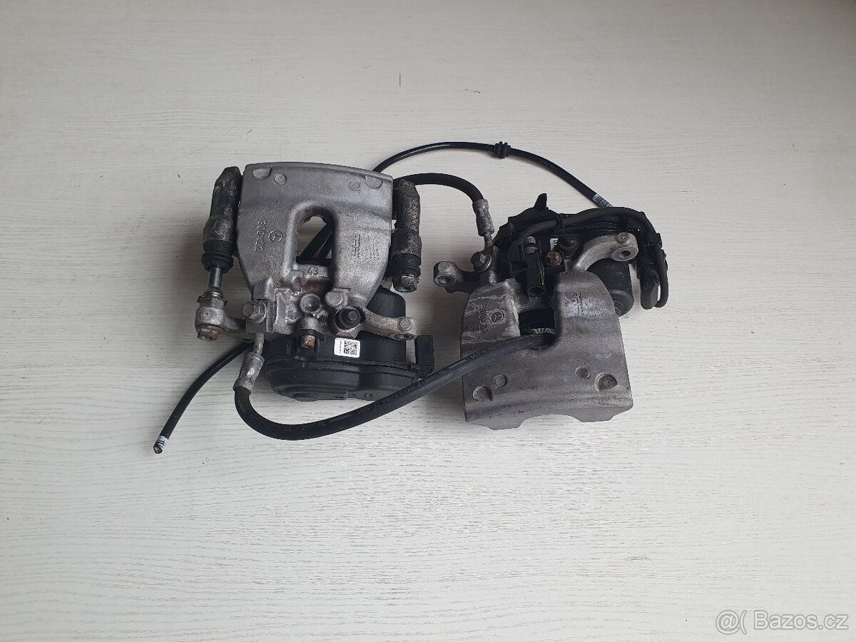 Mercedes Benz E W213 brzdový třmen motorek brzda A0009061004 - 2