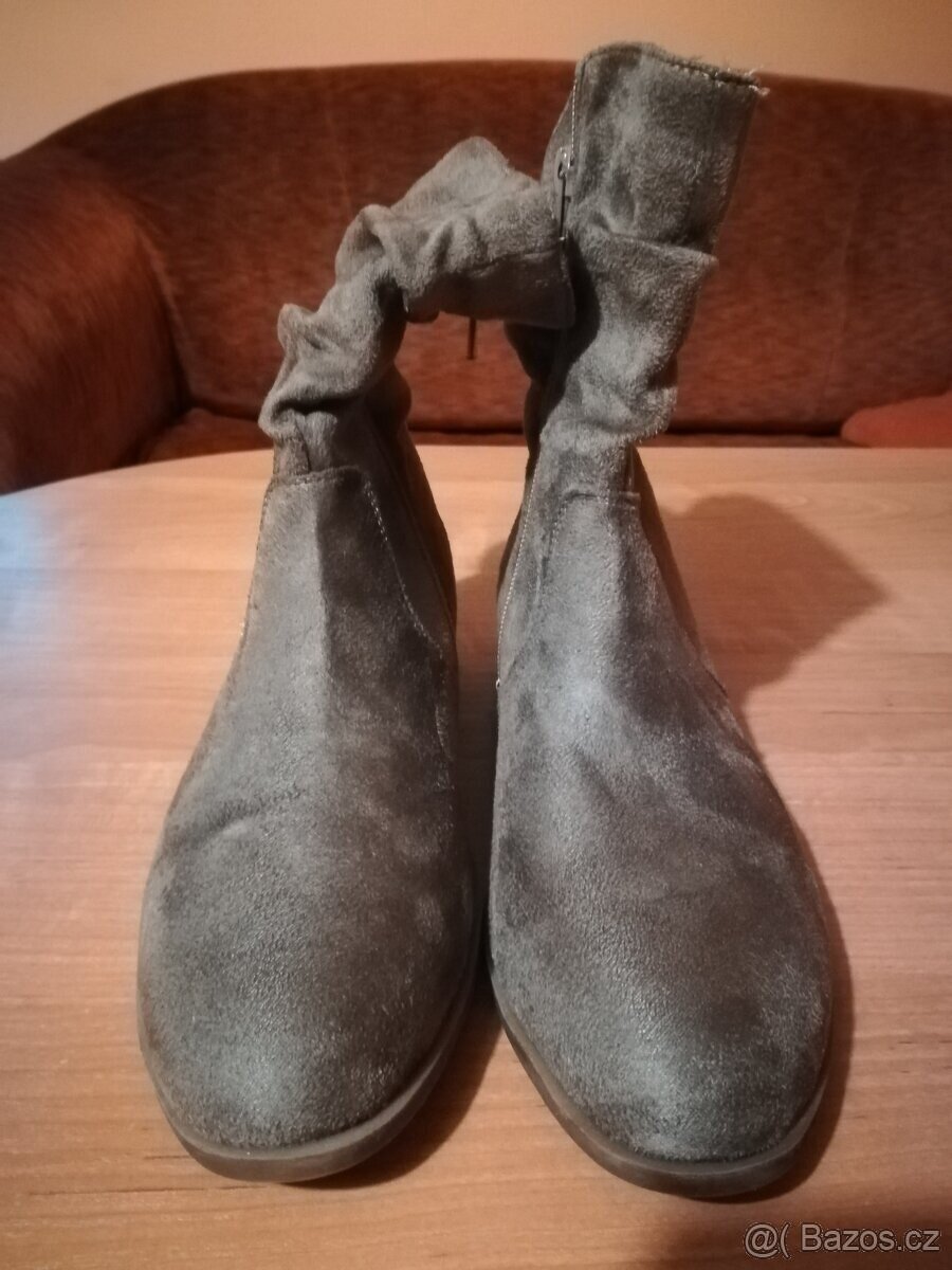 NOVÉ nízké kozačky vel. 37 - 2