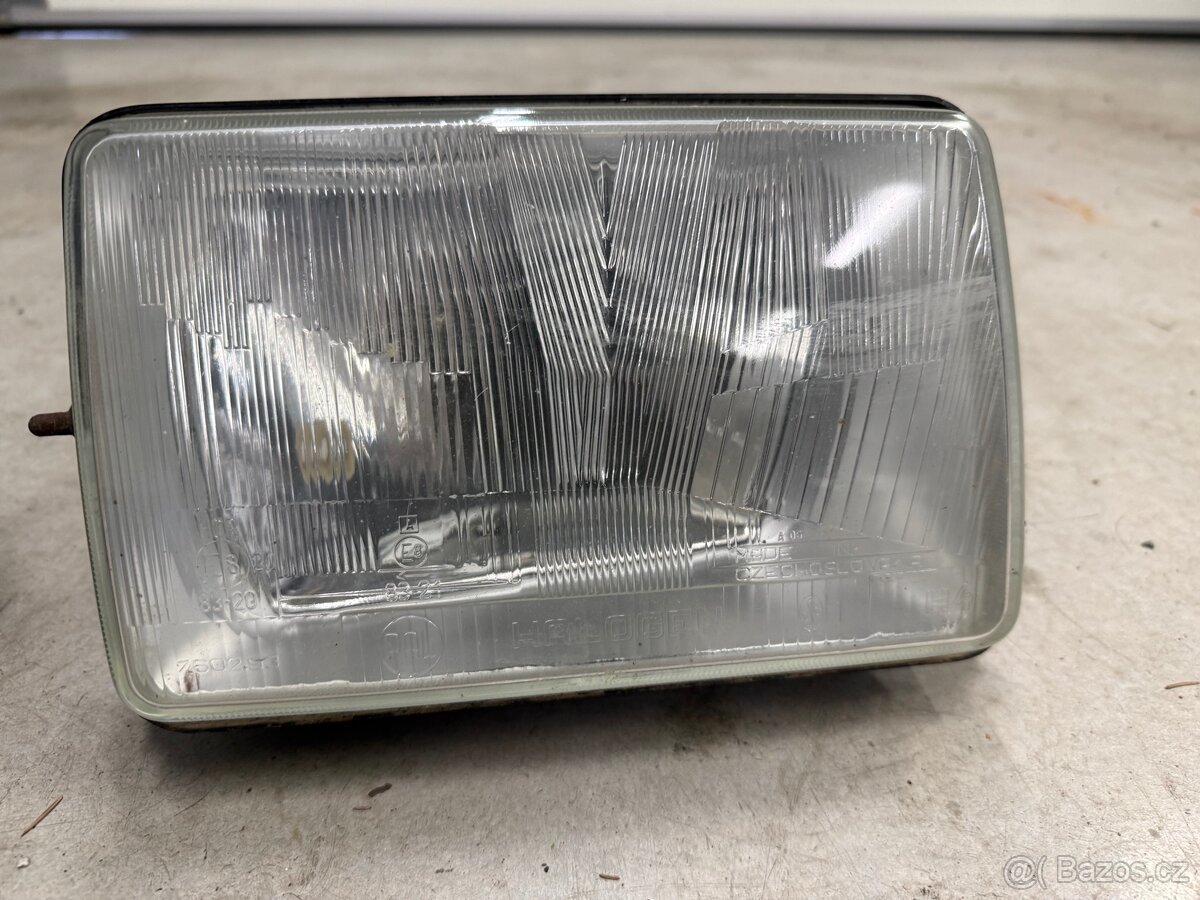 Škoda 120L přední světla - 2