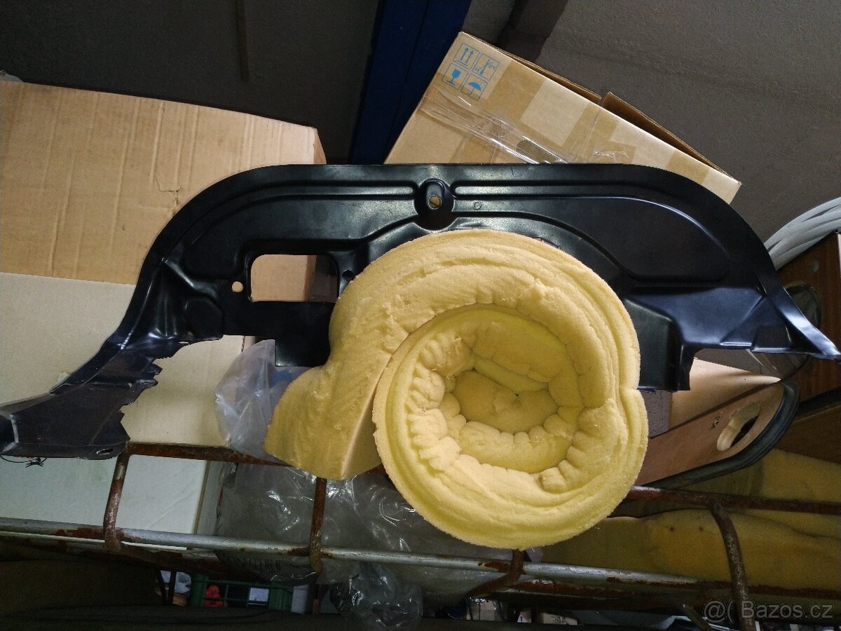 Prodám plech motoru na VW T2 - 2