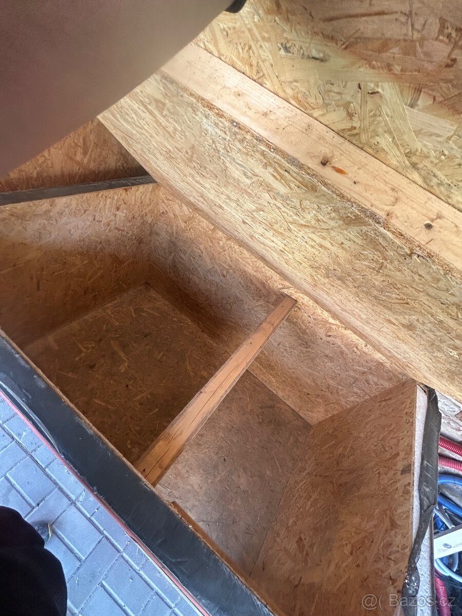 Prodám zateplenou psí boudu XXL - 2