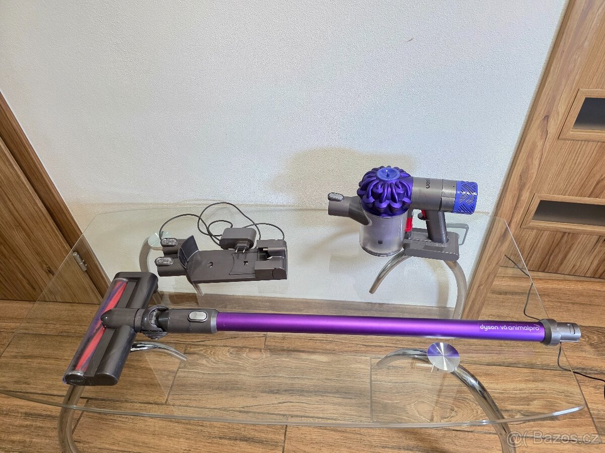 Dyson V6 + nabíječka - 2