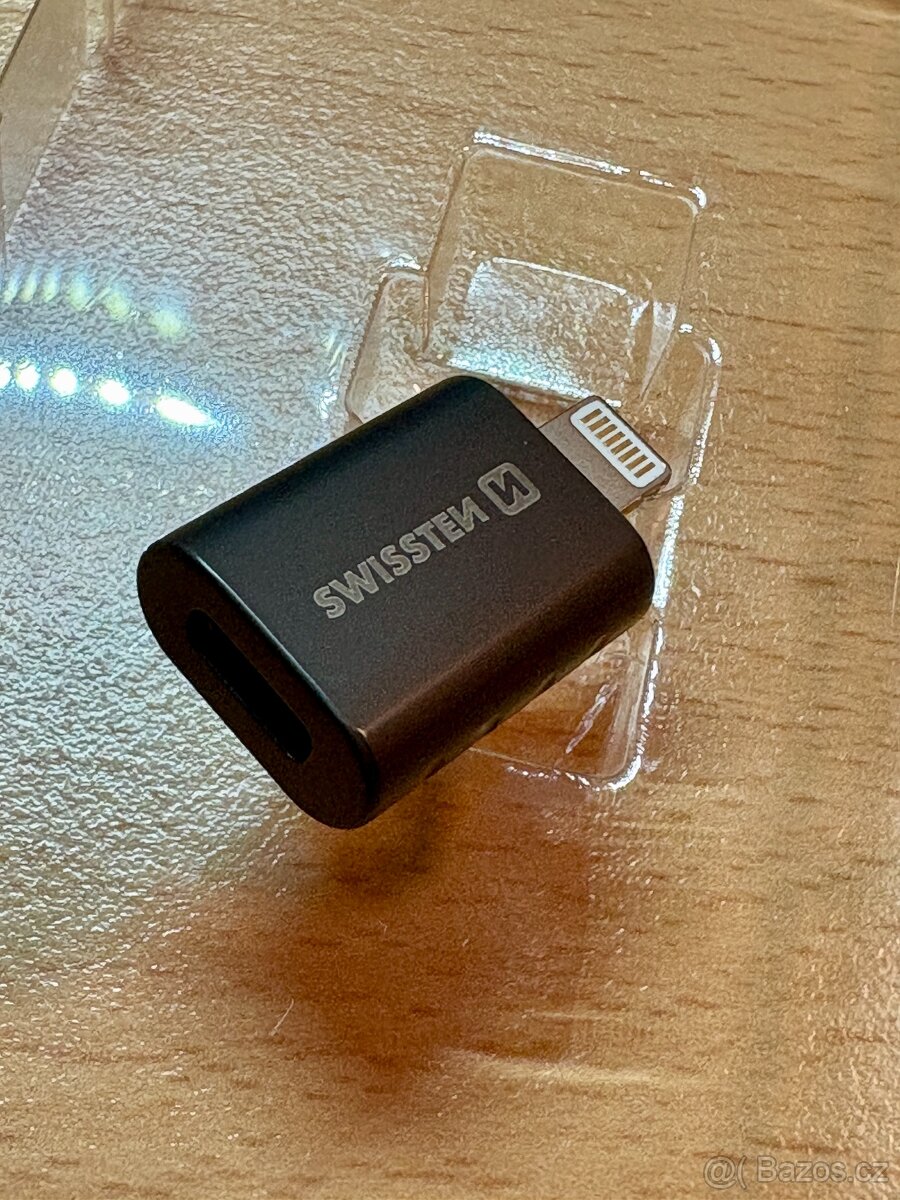 Swissten adaptér (redukce) Lightning (M) / USB-C (F) - 2