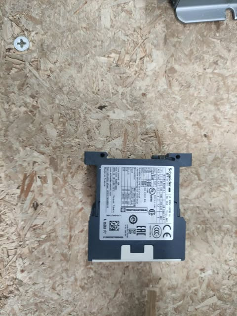 Mini stykač Schneider LC1K06 - 2