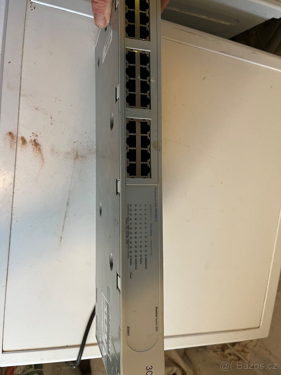 24 portový switch průmyslové kvality - 2