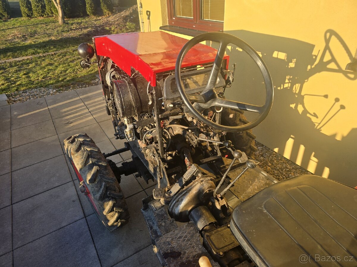 Traktůrek motor octávia 1500ccm 4x4 - 2