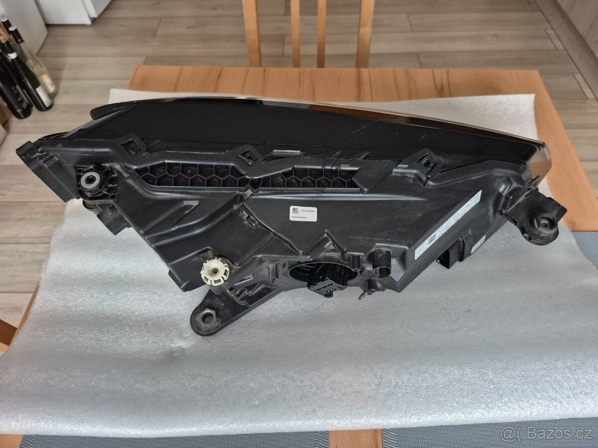 Přední světlomet - 2