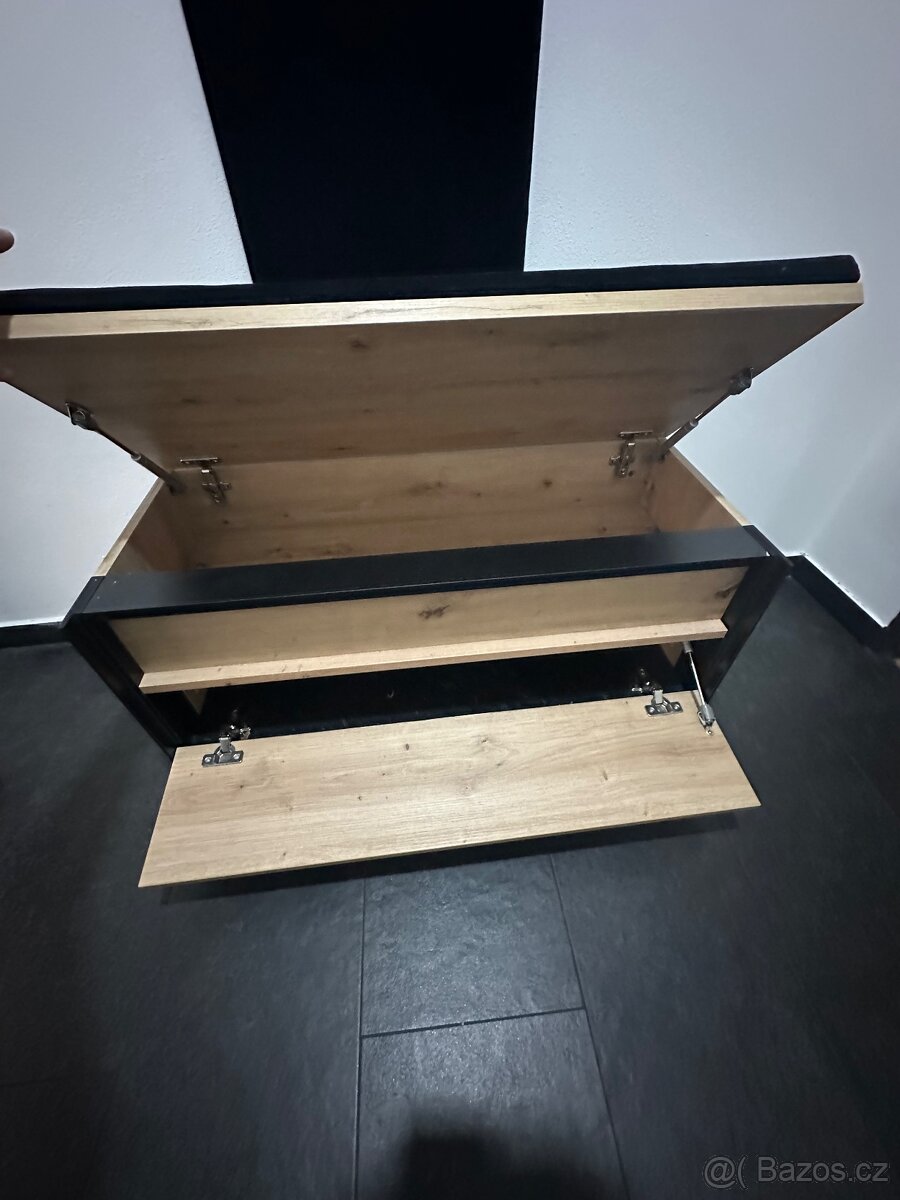 Botník s věšáky - 2