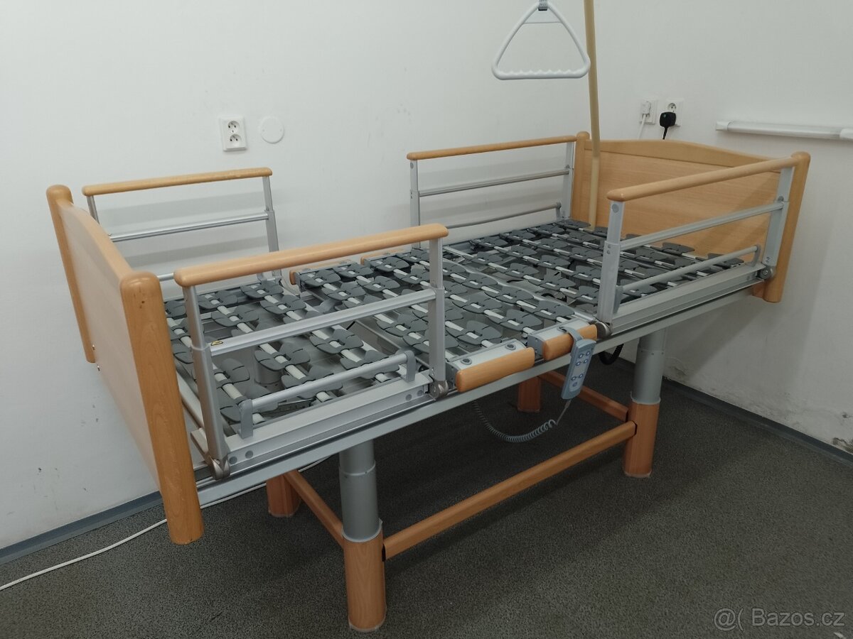 Elektrická polohovací postel Völker, TOP STAV - 2