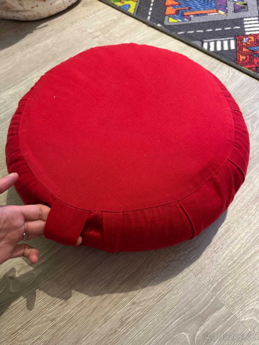 Taburety/meditační polštář - 2