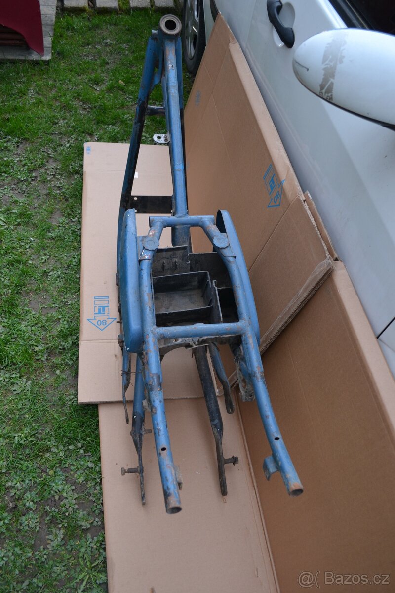 JAWA 350/634 Rám s kastlíky - 2