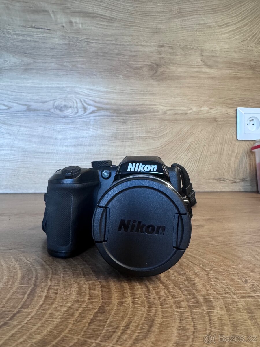 NIKON COOLPIX B500. Téměř nový - 2