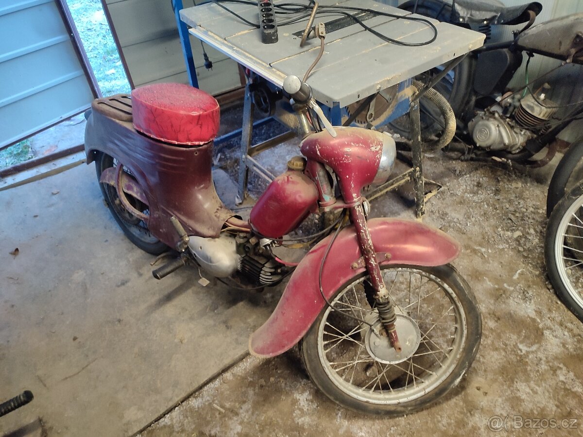 jawa 555 pionyr parez - 2