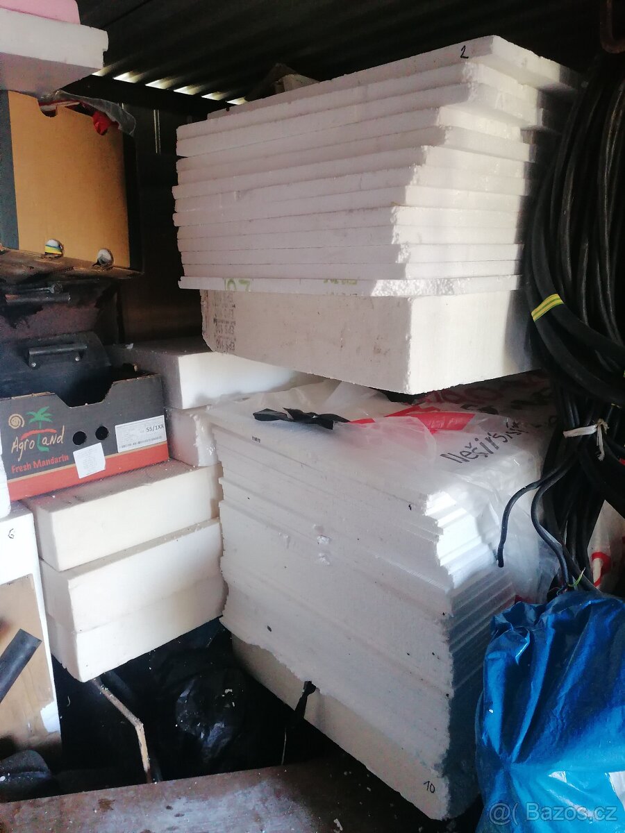 Polystyrén - zbytky celé desky - 2