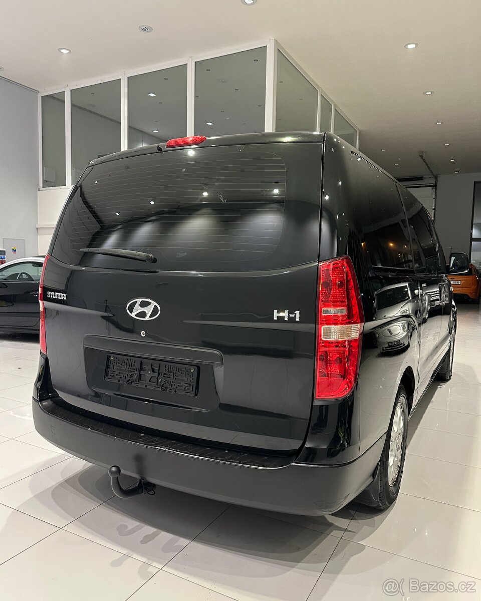 Hyundai H 1, 2.5 DIESEL Ojeté, 8/2011, 153 000 km - 2