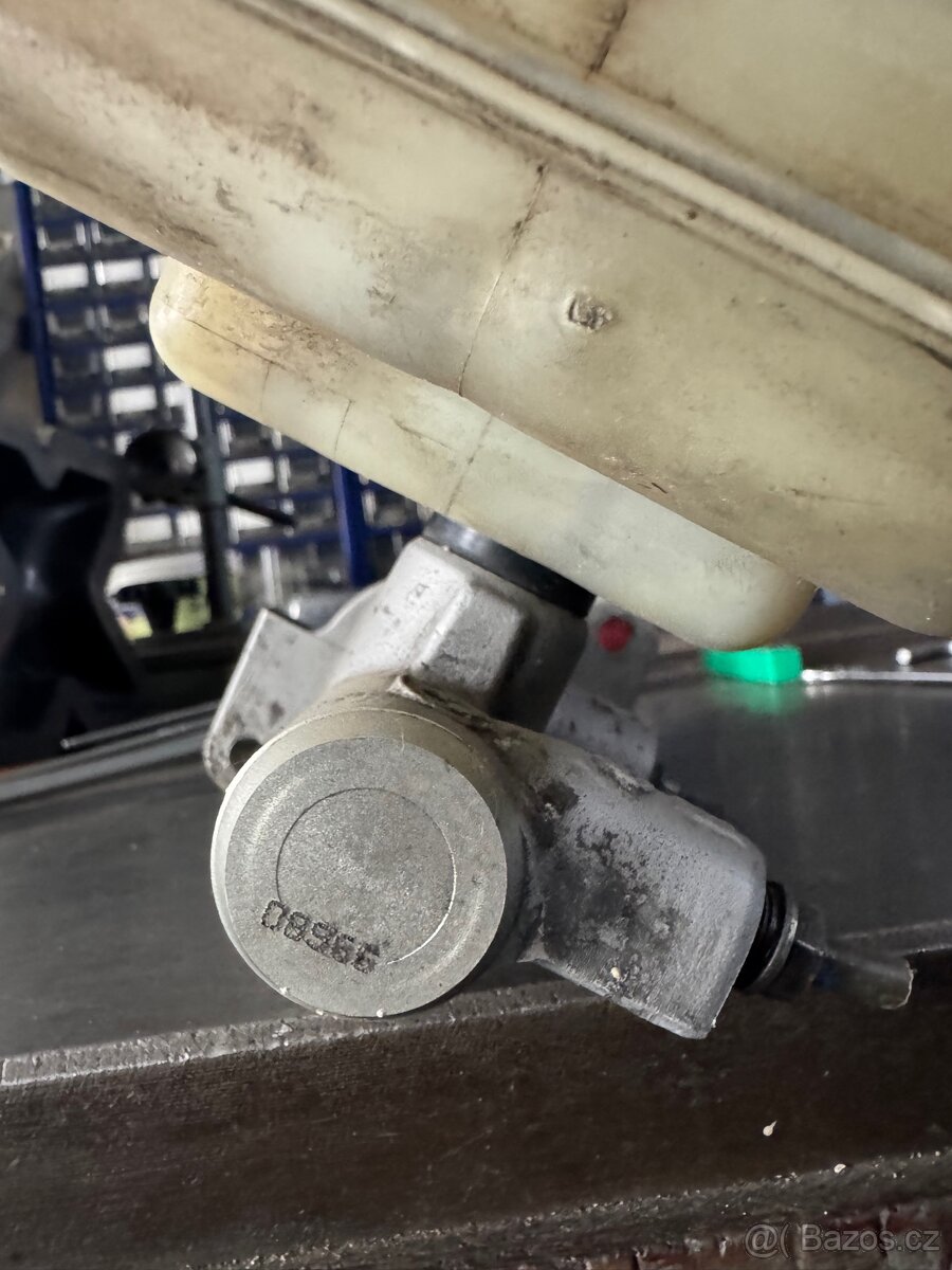 Hlavni brzdova pumpa e36 a e46 330i - 2