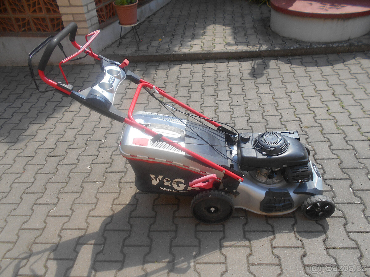 VEGA PRODÁM SEKAČKU - 2