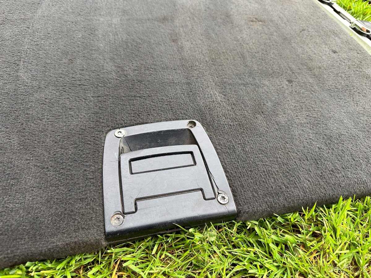 Koberec kufru X3 E83 - 2