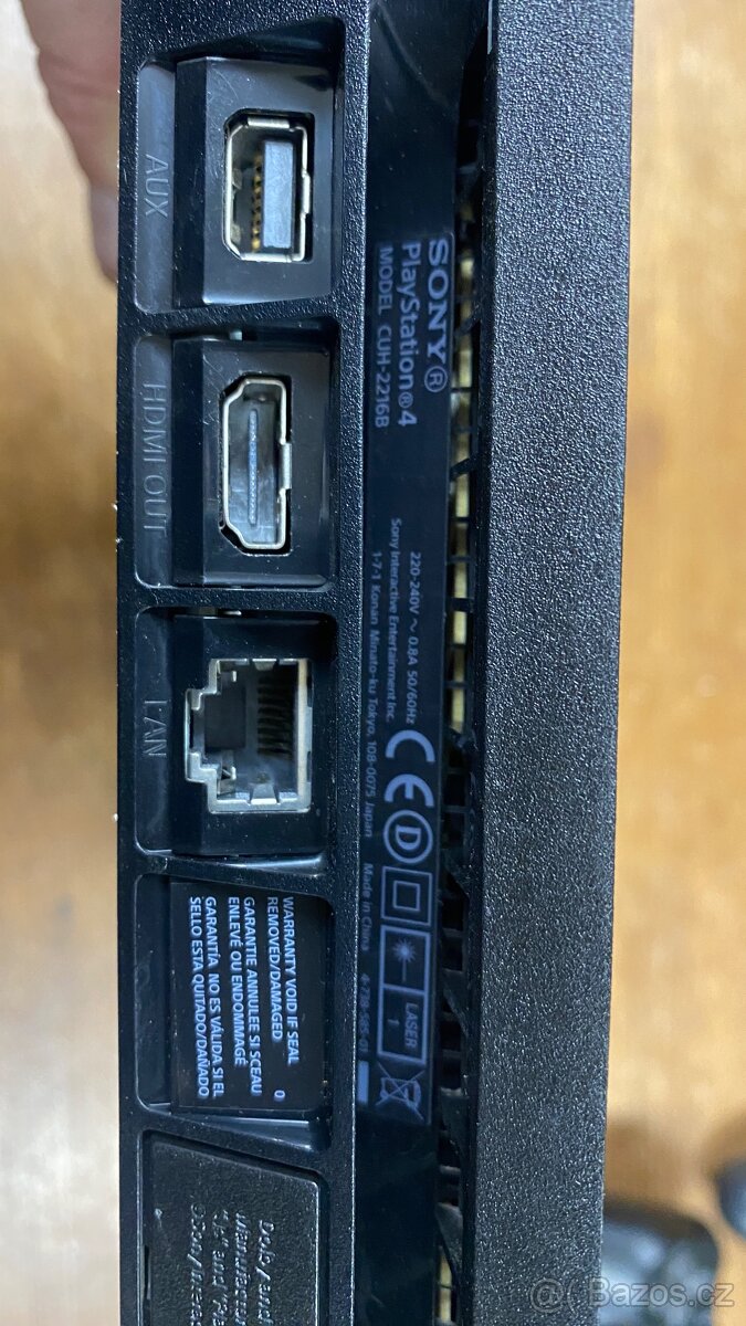 PlayStation 4 Slim 1TB + 2 ovladače, plně funkční - 2