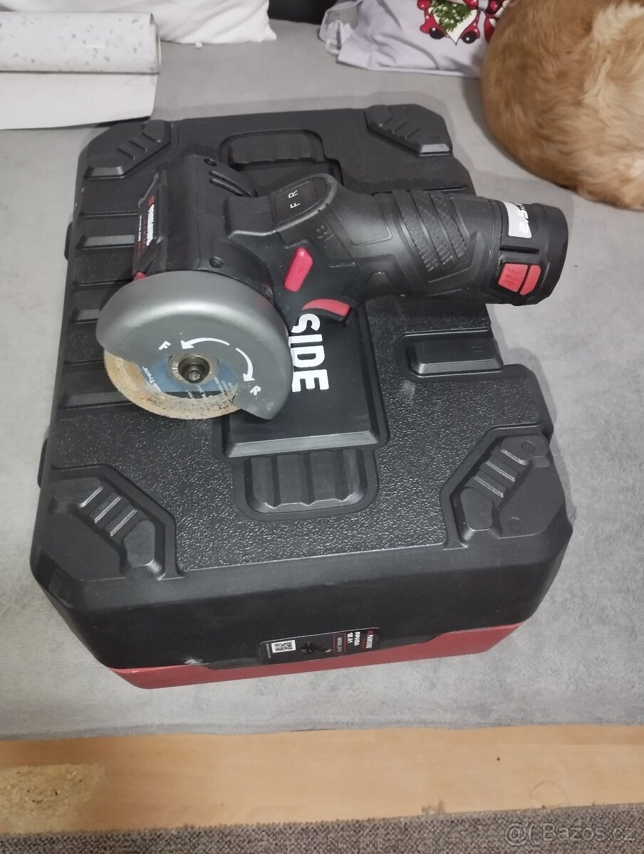 Prodám Aku úhlovou brusku. - 2