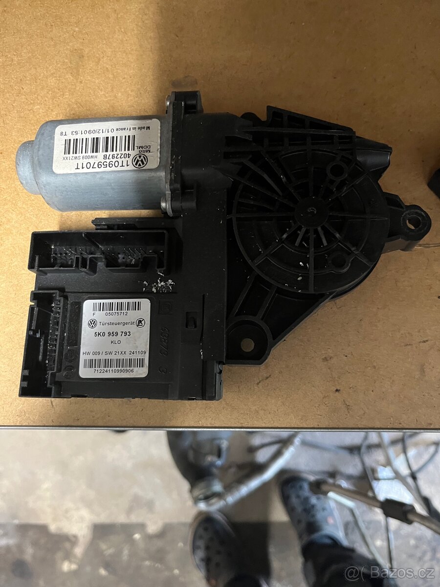 Motorek stahovačky - Octavia 2 - 2