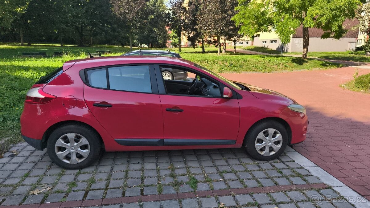 Renault Megane - 2