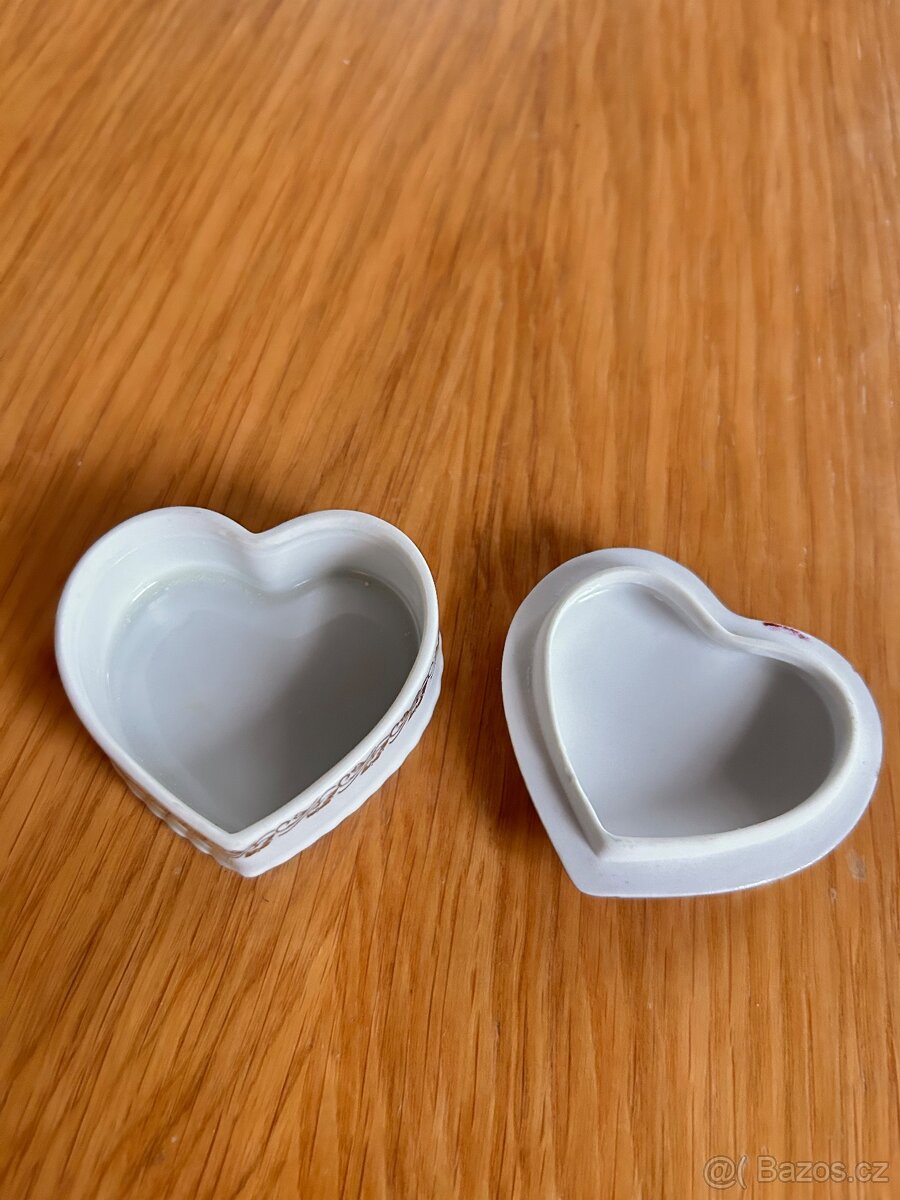 Starožitná dózička srdíčko Made in GDR - 2